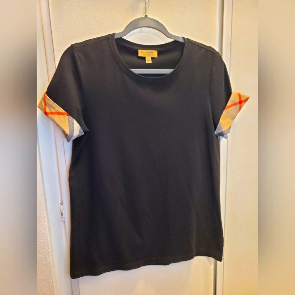 Burberry black plaid size large t-shirt